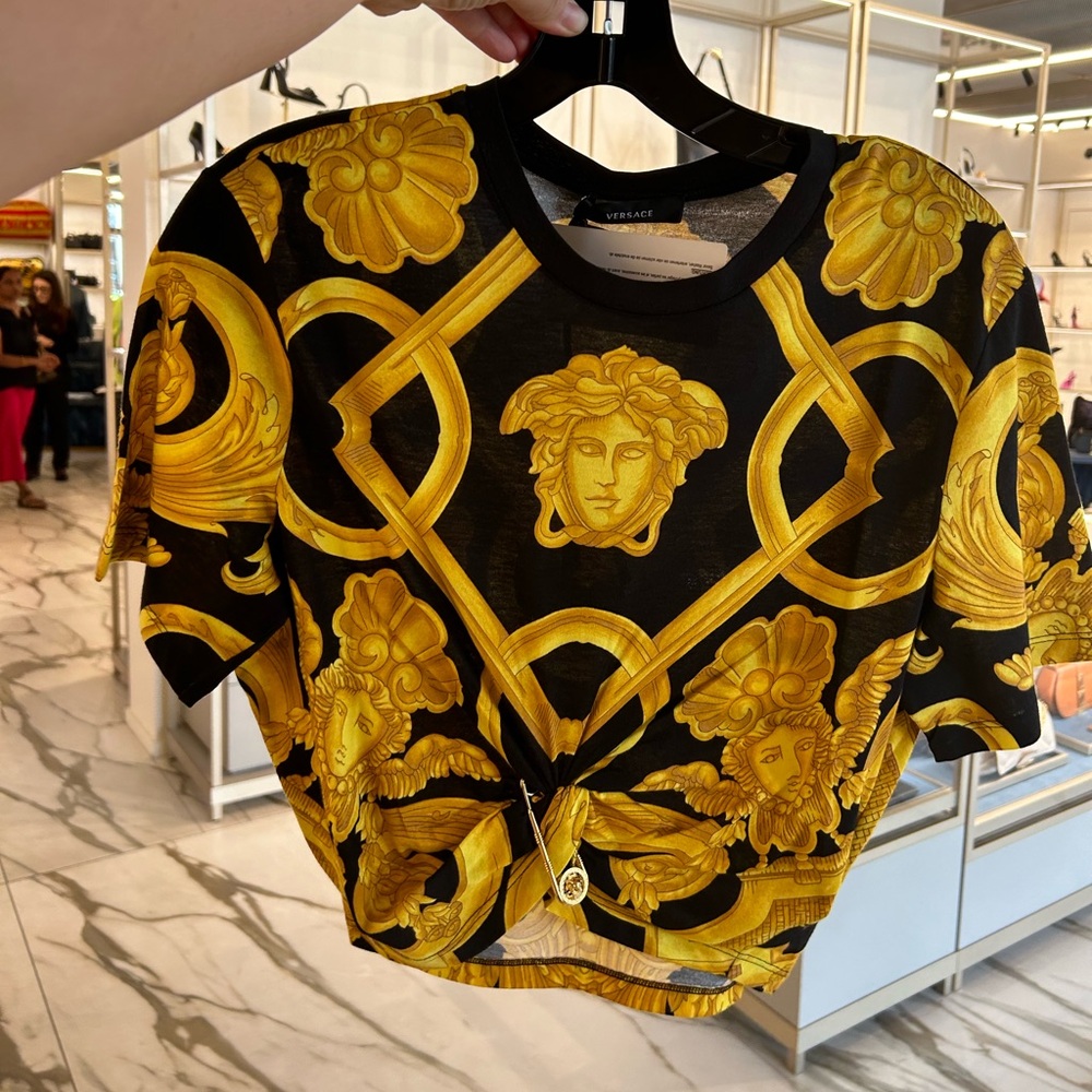 Versace baroque crop T-shirt with Medusa pin